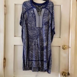 White and navy light knit dress